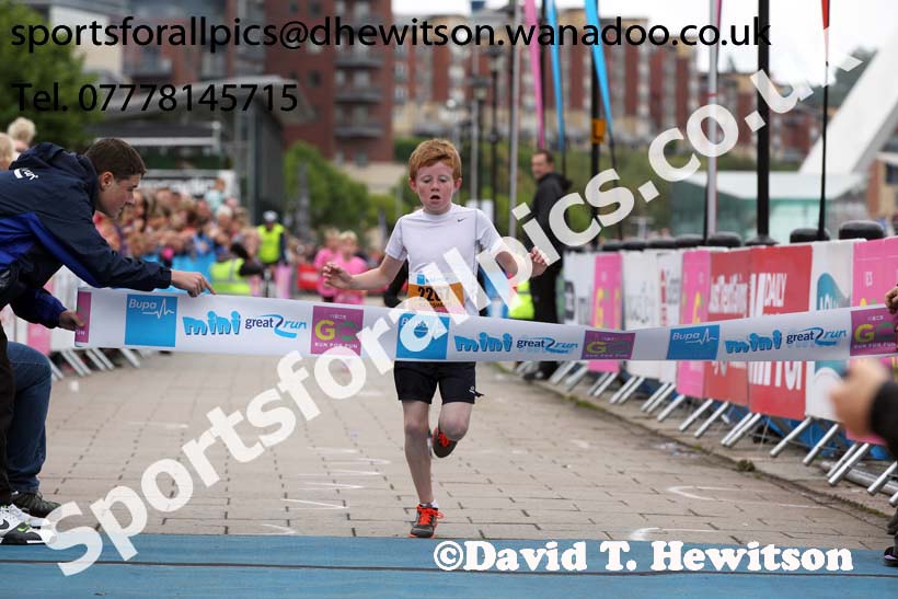 Boys 2014 BUPA Mini Great North 5k. Photo: David T. Hewitson/Sports for All Pics